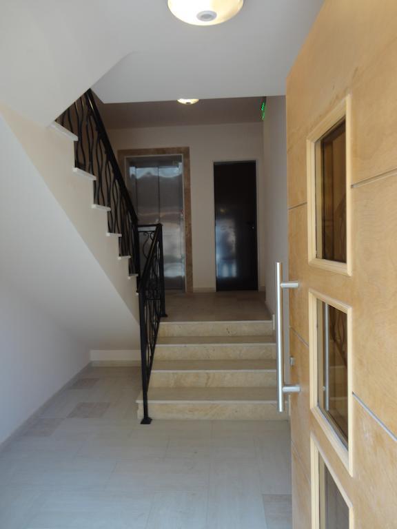 Holiday Apartments In Pomorie Exterior photo